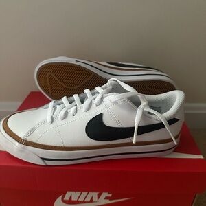 Nike Court Legacy Sneakers